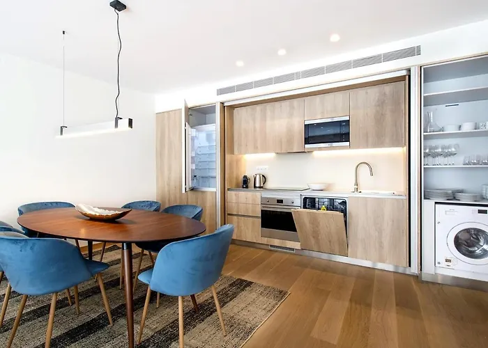 Liberdade Superb With Ac Elevator Garage Апартаменты *