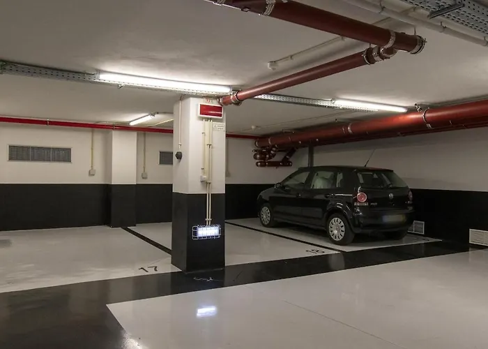 Liberdade Superb With Ac Elevator Garage Lägenhet *